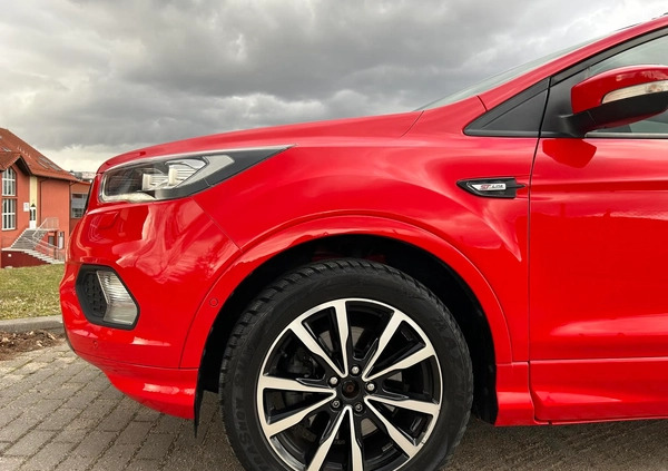 Ford Kuga cena 70002 przebieg: 167538, rok produkcji 2017 z Lębork małe 667